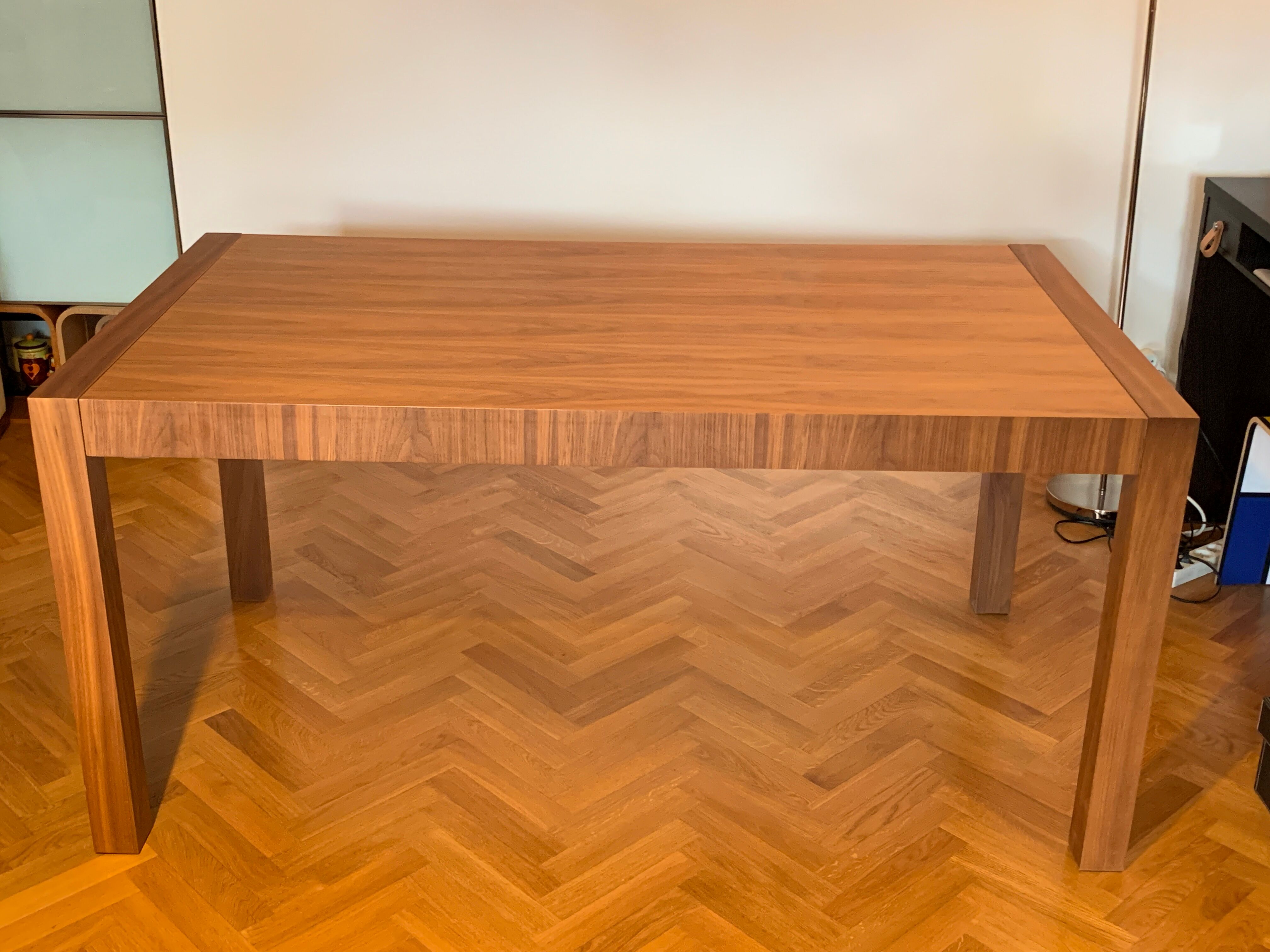 Expandable table New York 1920