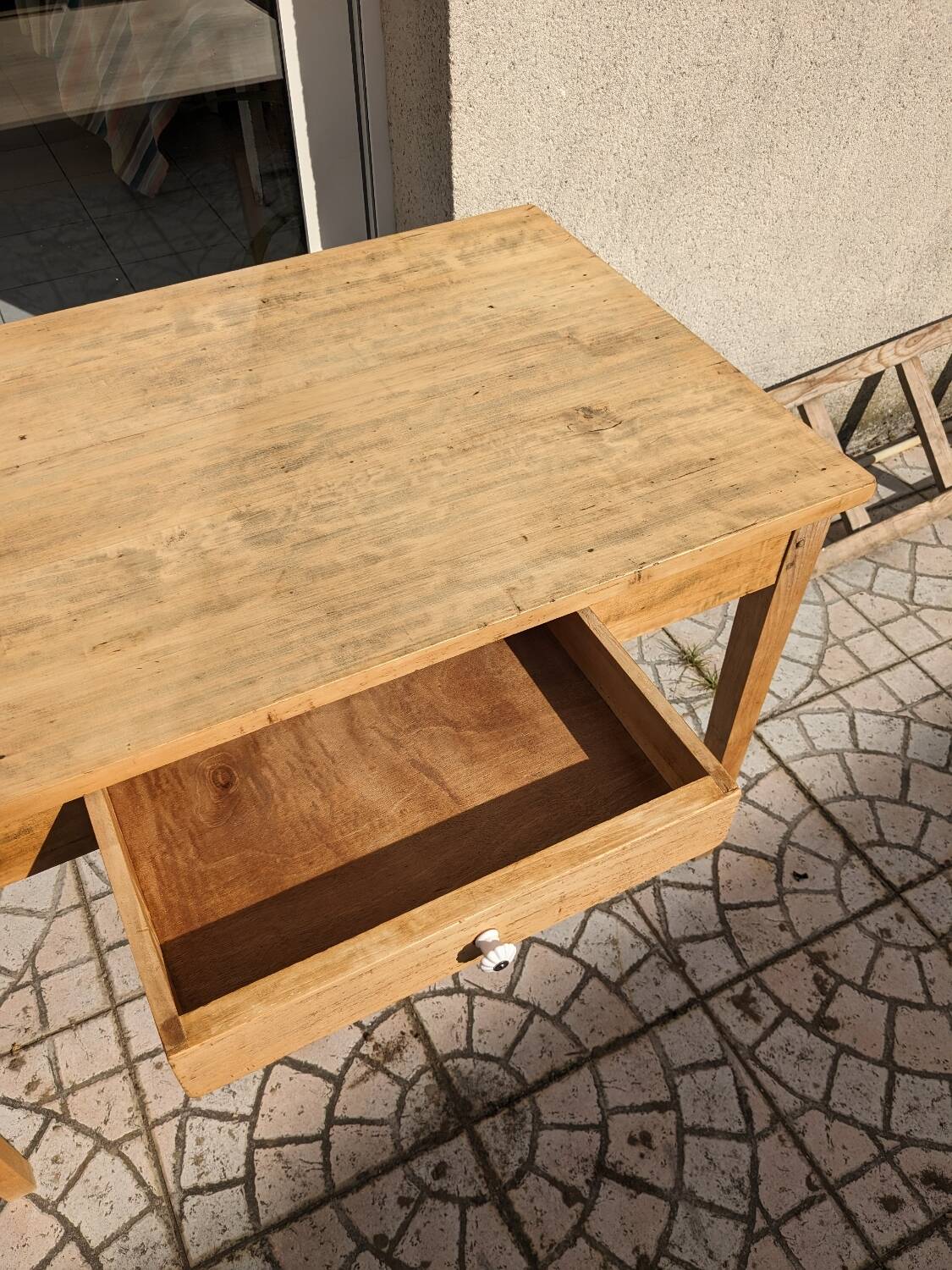 Farm table
