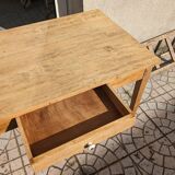 Farm table