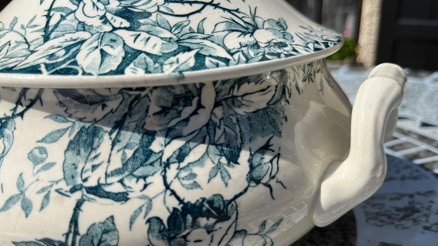 Old Gien opaque porcelain tureen