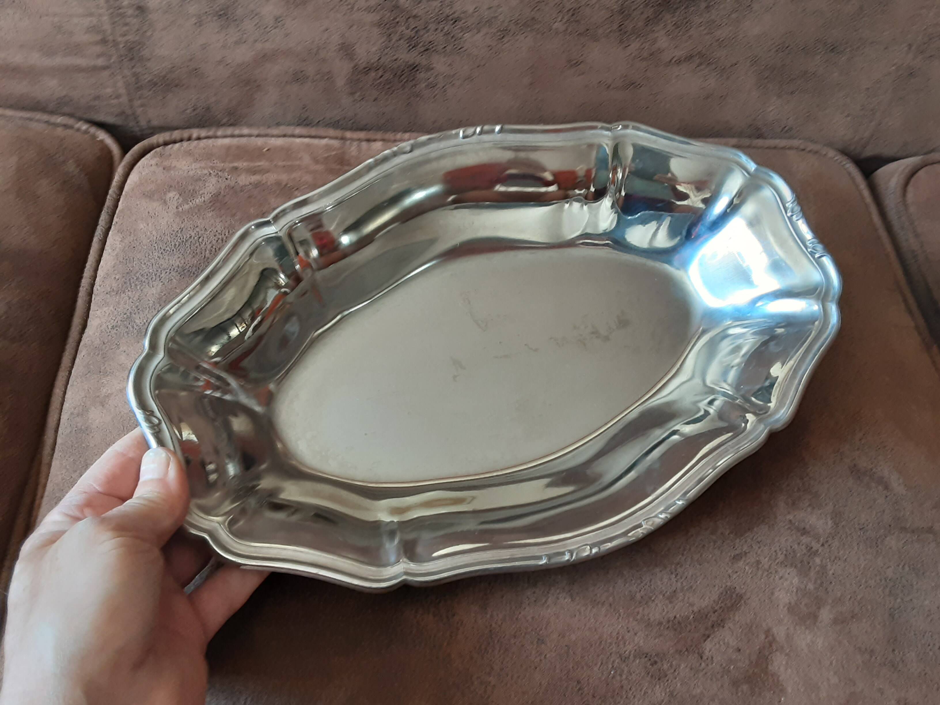 Oval metal dish