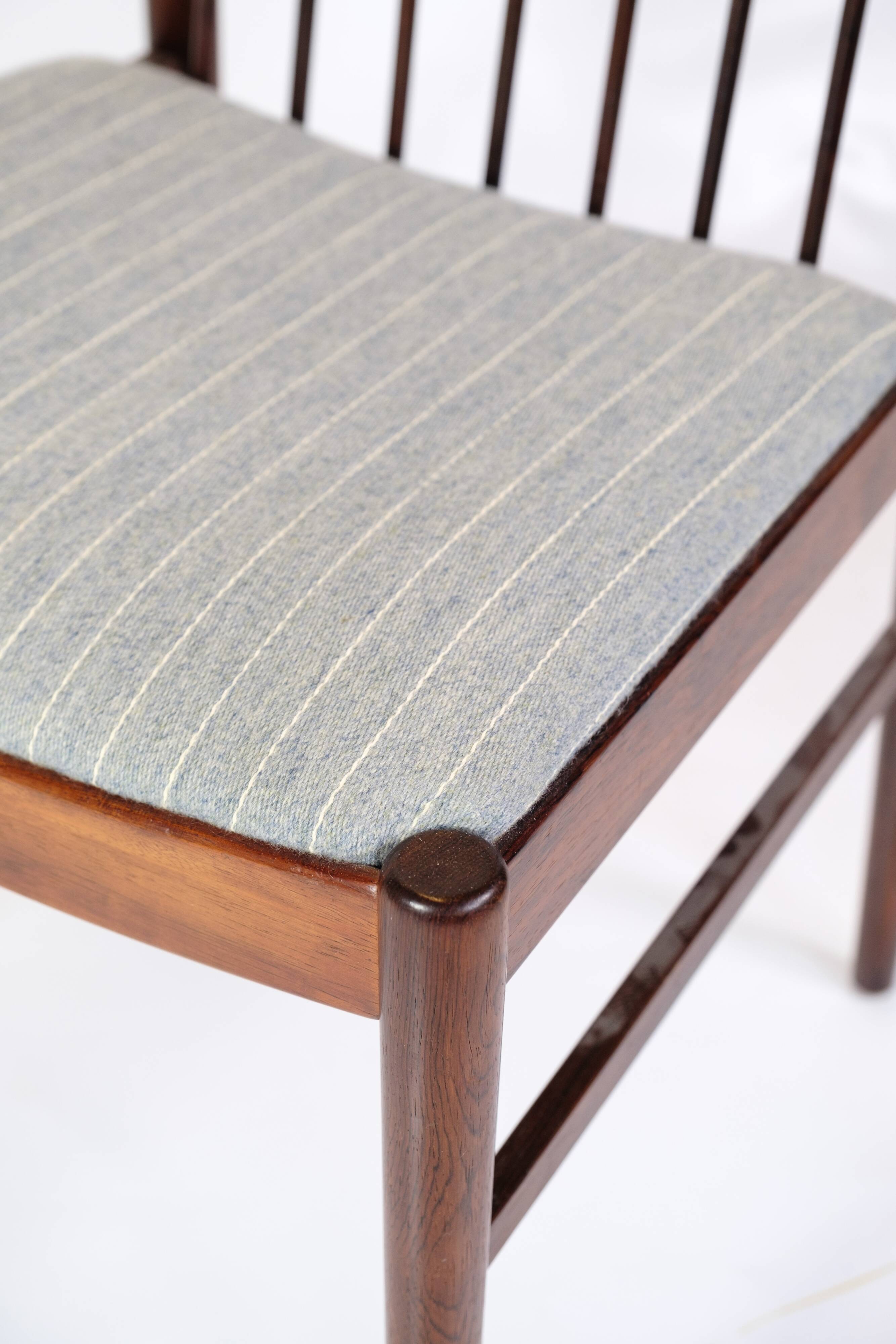 Set Of 4 Dining Chairs Model 422 Made In Rosewood By Arne Vodder From 1960s