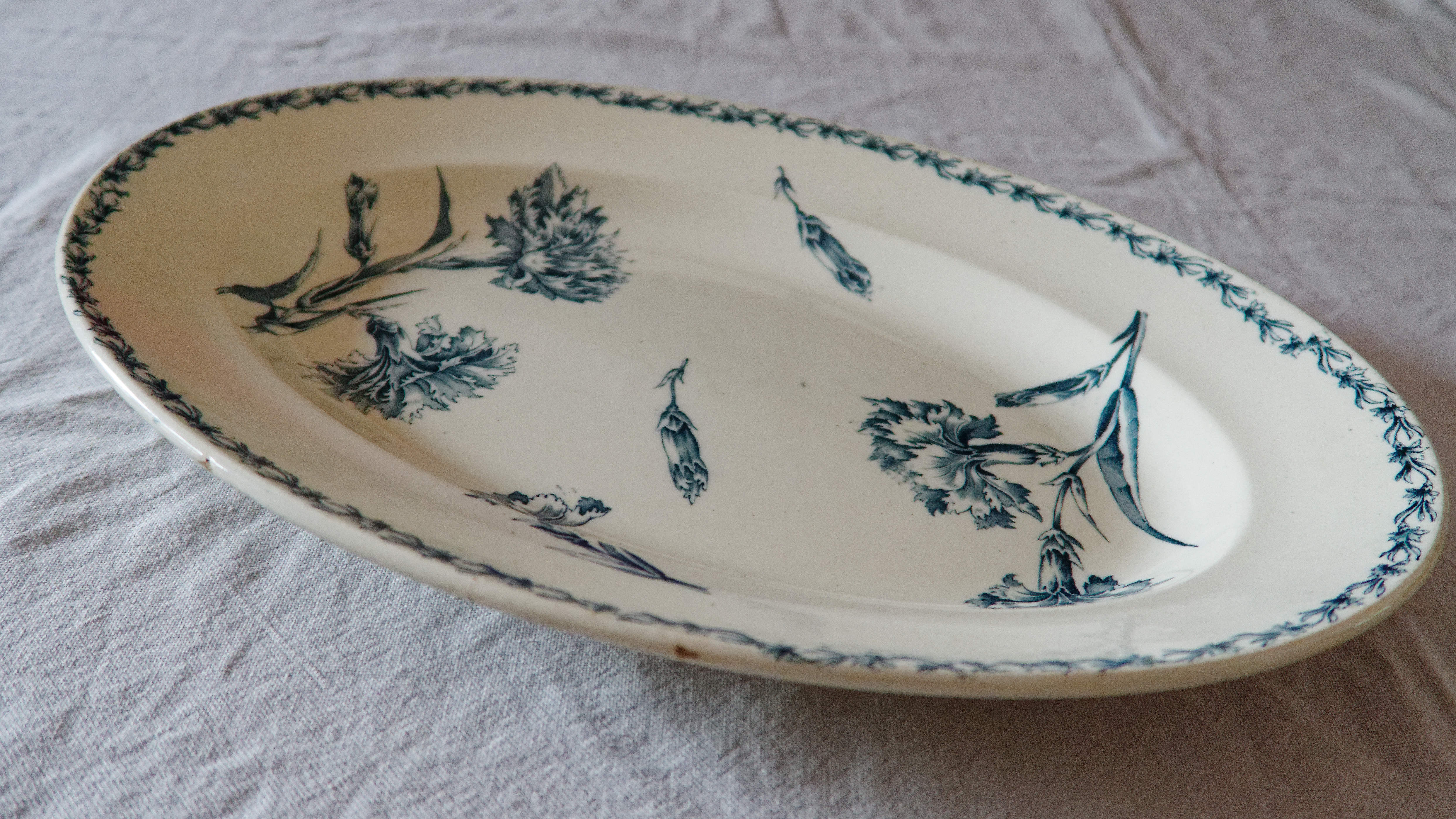 oval dish old iron earth K & G Lunéville
