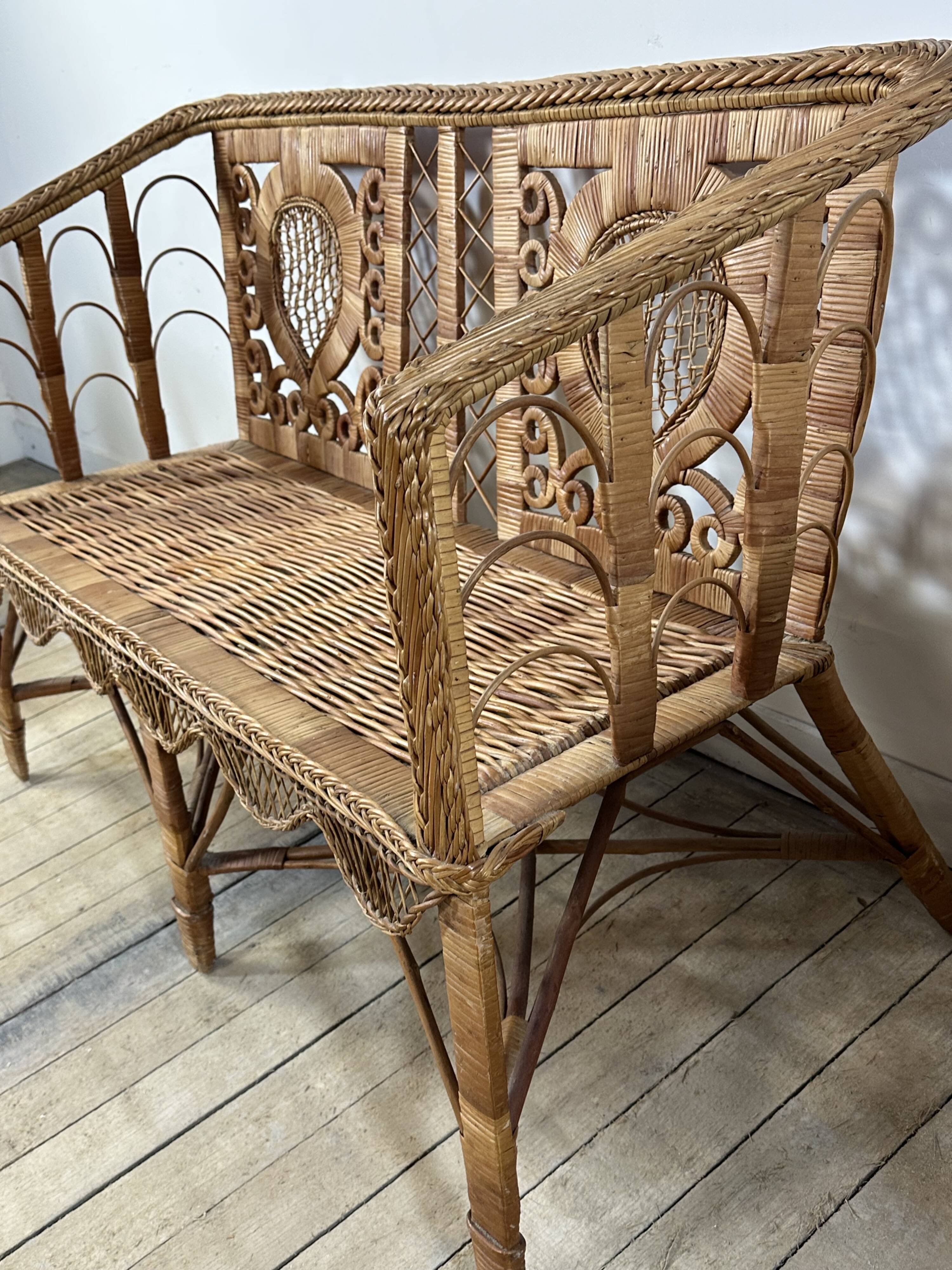Victorian-style rattan lounge from the 1920s.