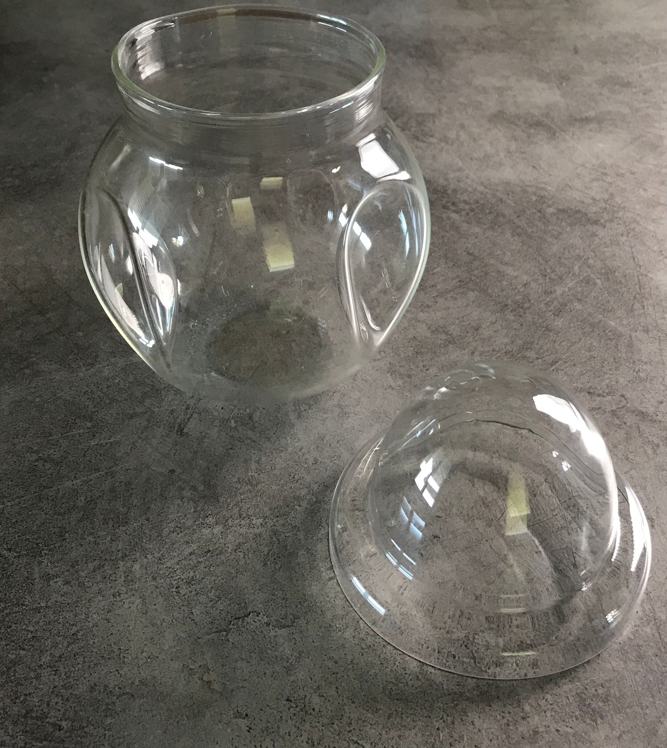 Jar type bonbonnière in translucent glass shape round modernist