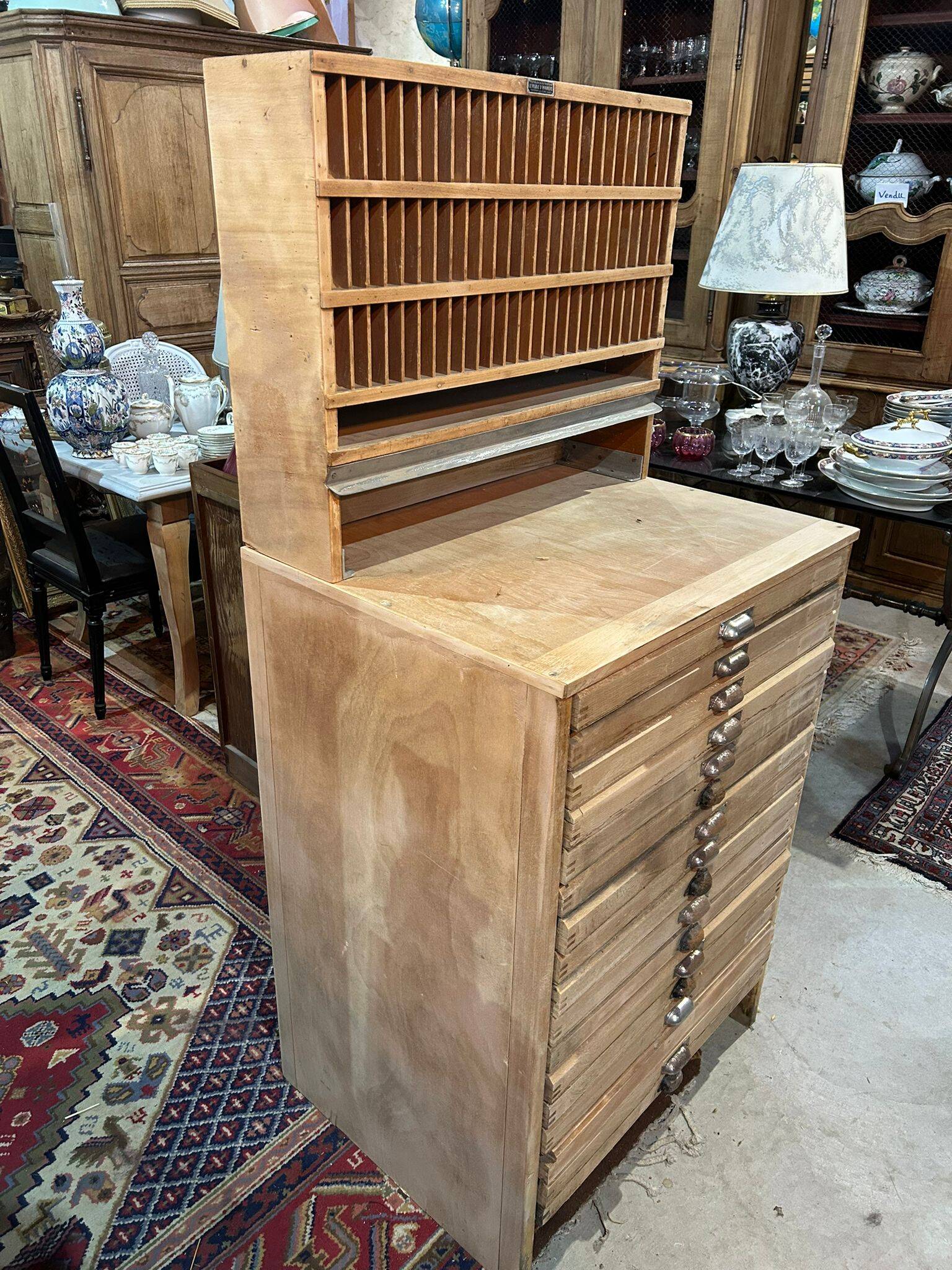 Trade furniture with printing lockers