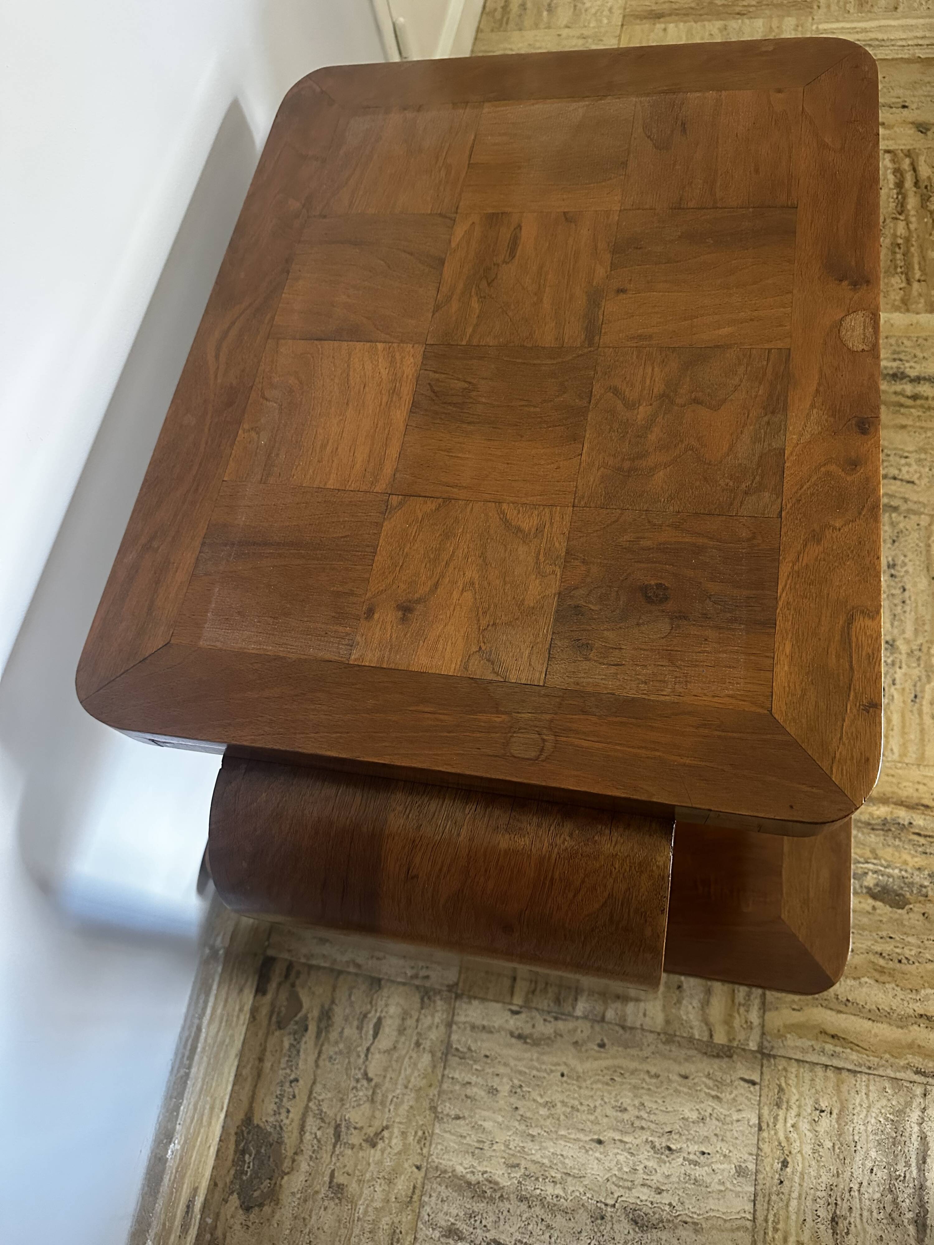 1930s Art Deco side table in marquetry walnut
