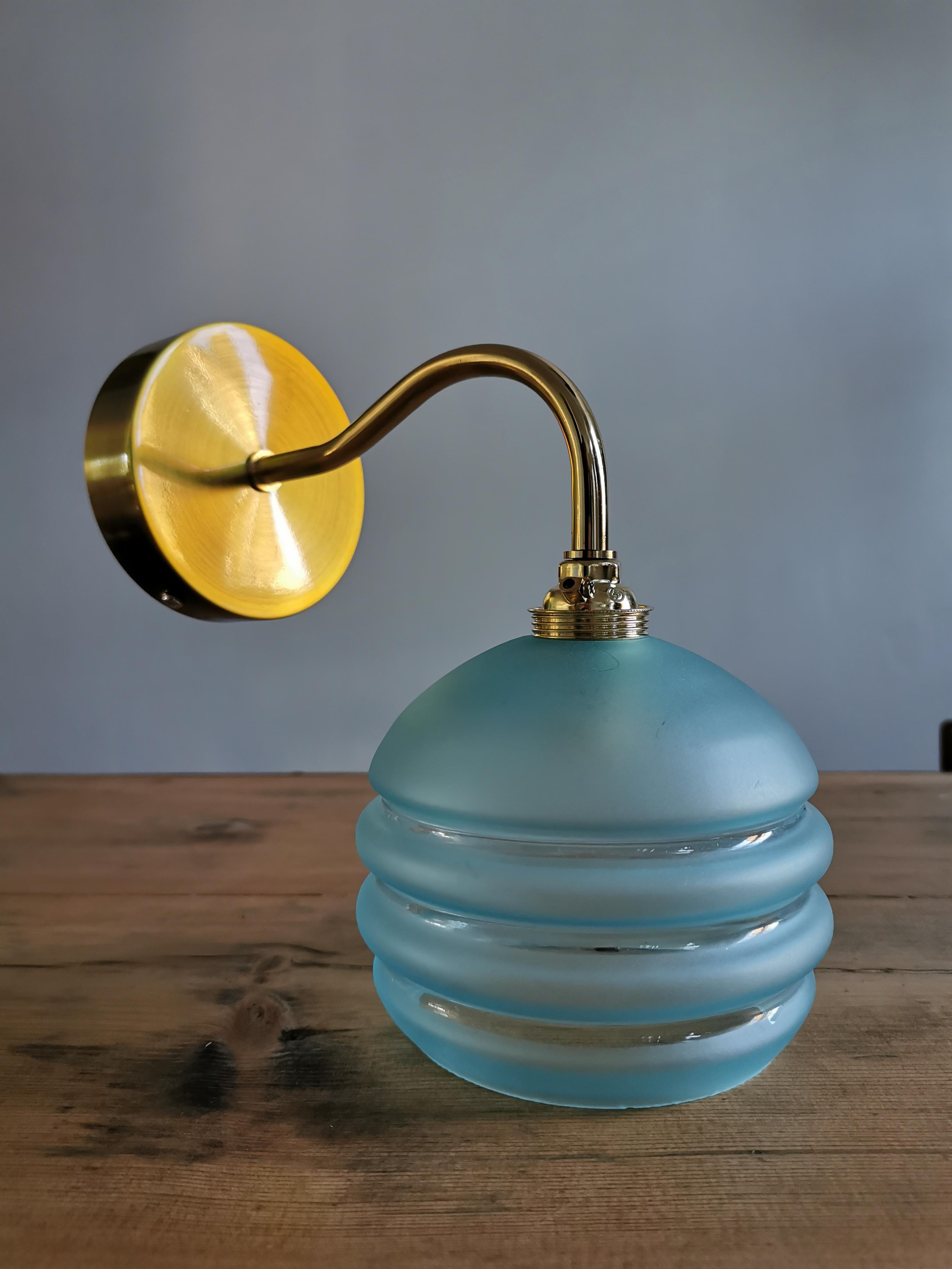Applique globe vintage en verre dépoli bleu