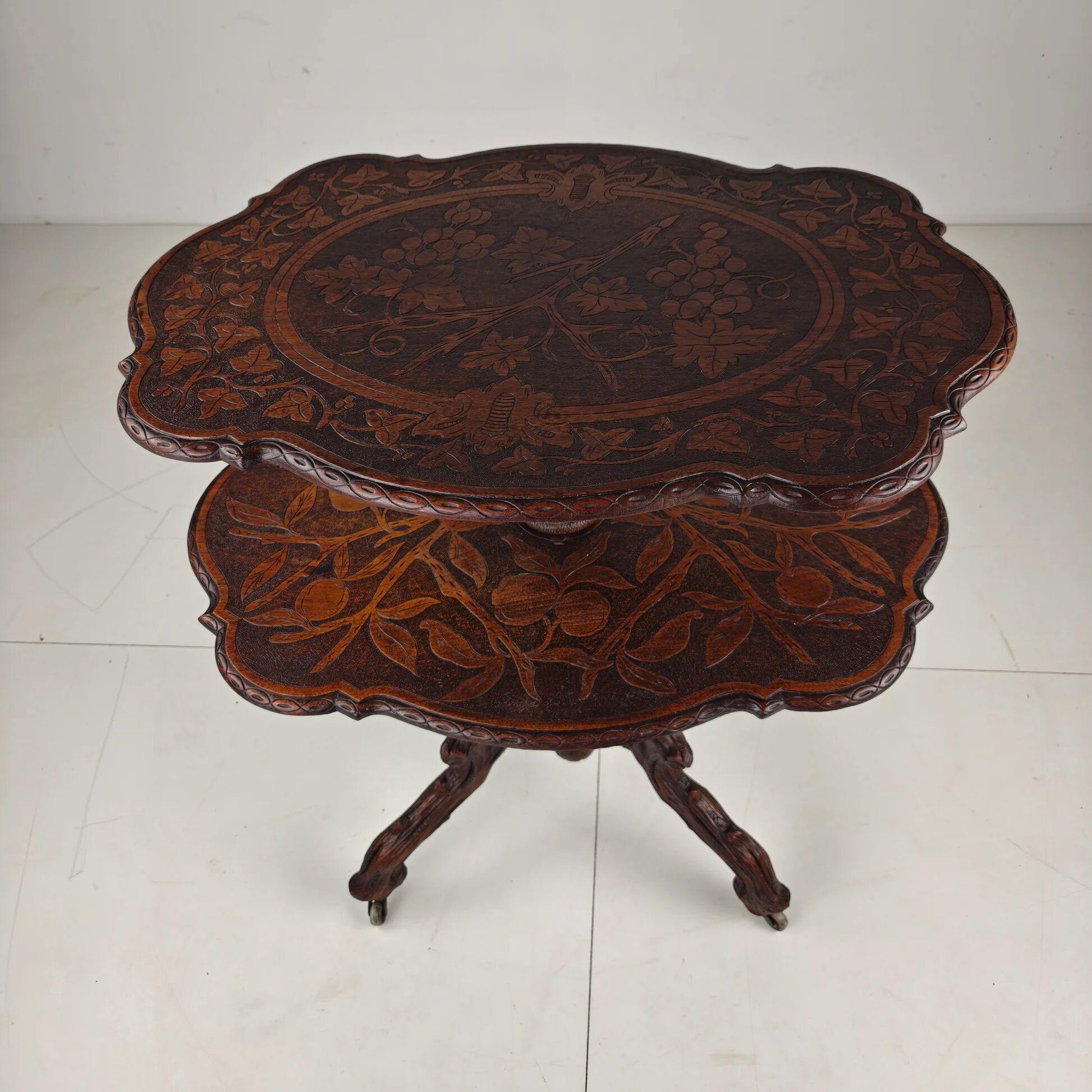 Black Forest étagère by Horrix – Late 19th century