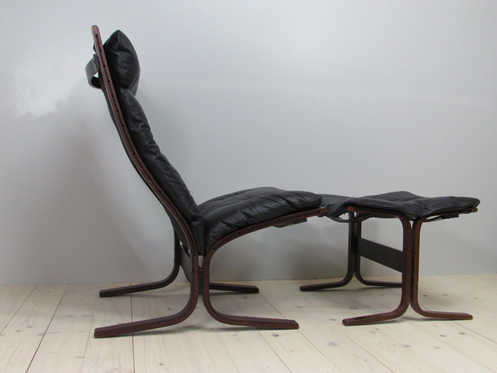 Siesta chair and footstool by Ingmar Relling for Westnova Norway - 1965