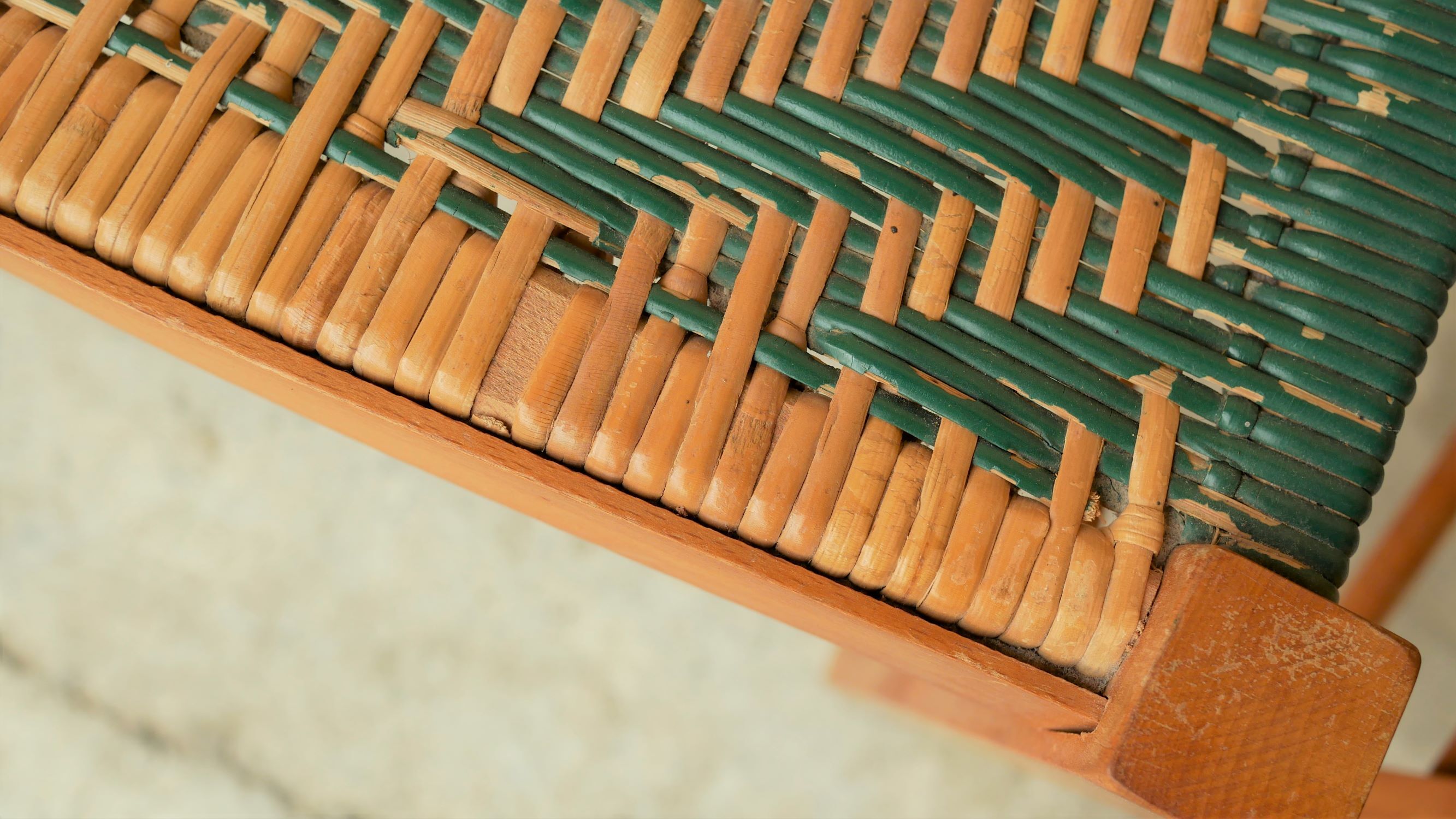 Wooden and rattan countryside canne chair