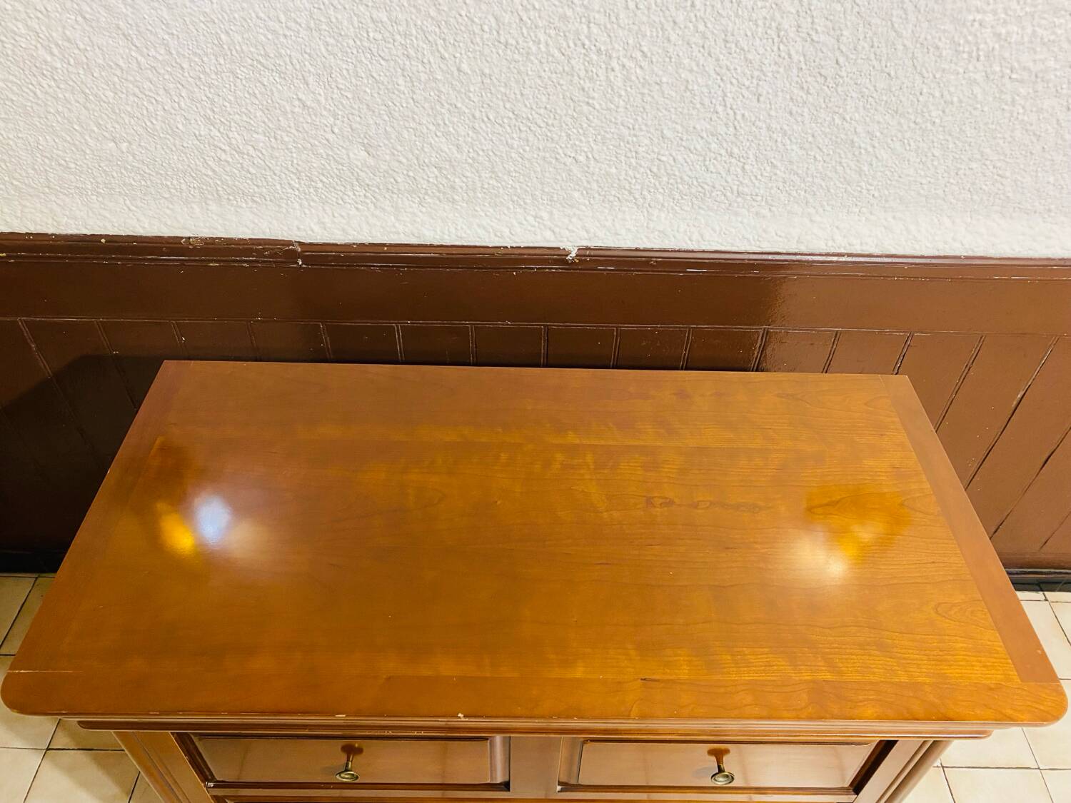 Solid wood chest of drawers – 4 drawers – Refined classic style