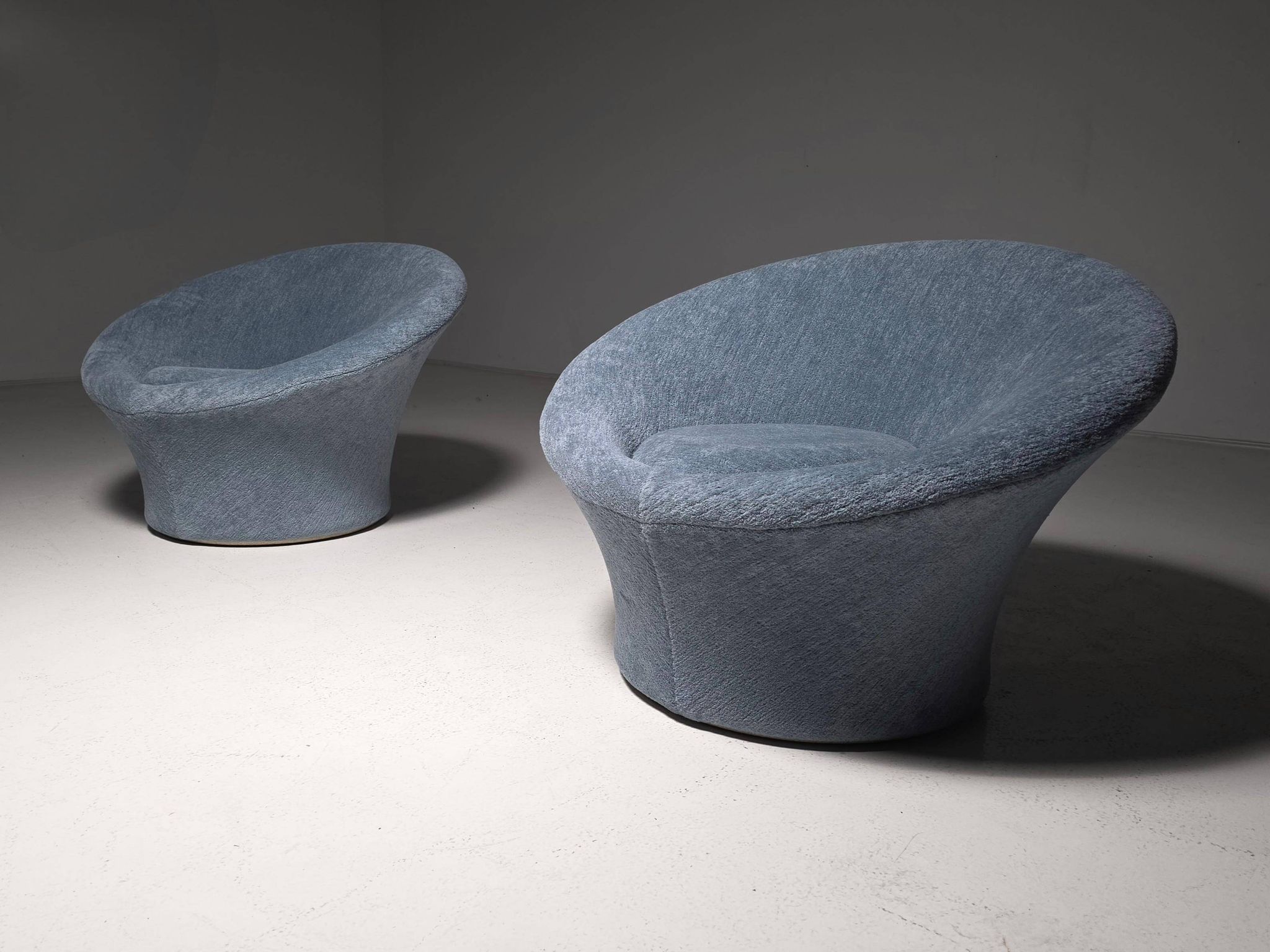 Pair of light blue Mushroom lounge chairs by Pierre Paulin for Artifort, 1960s