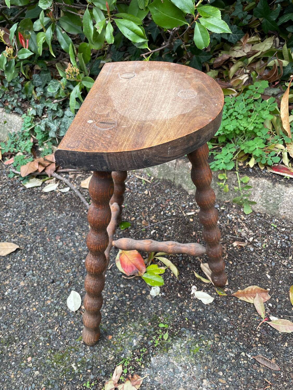 Tripod stool
