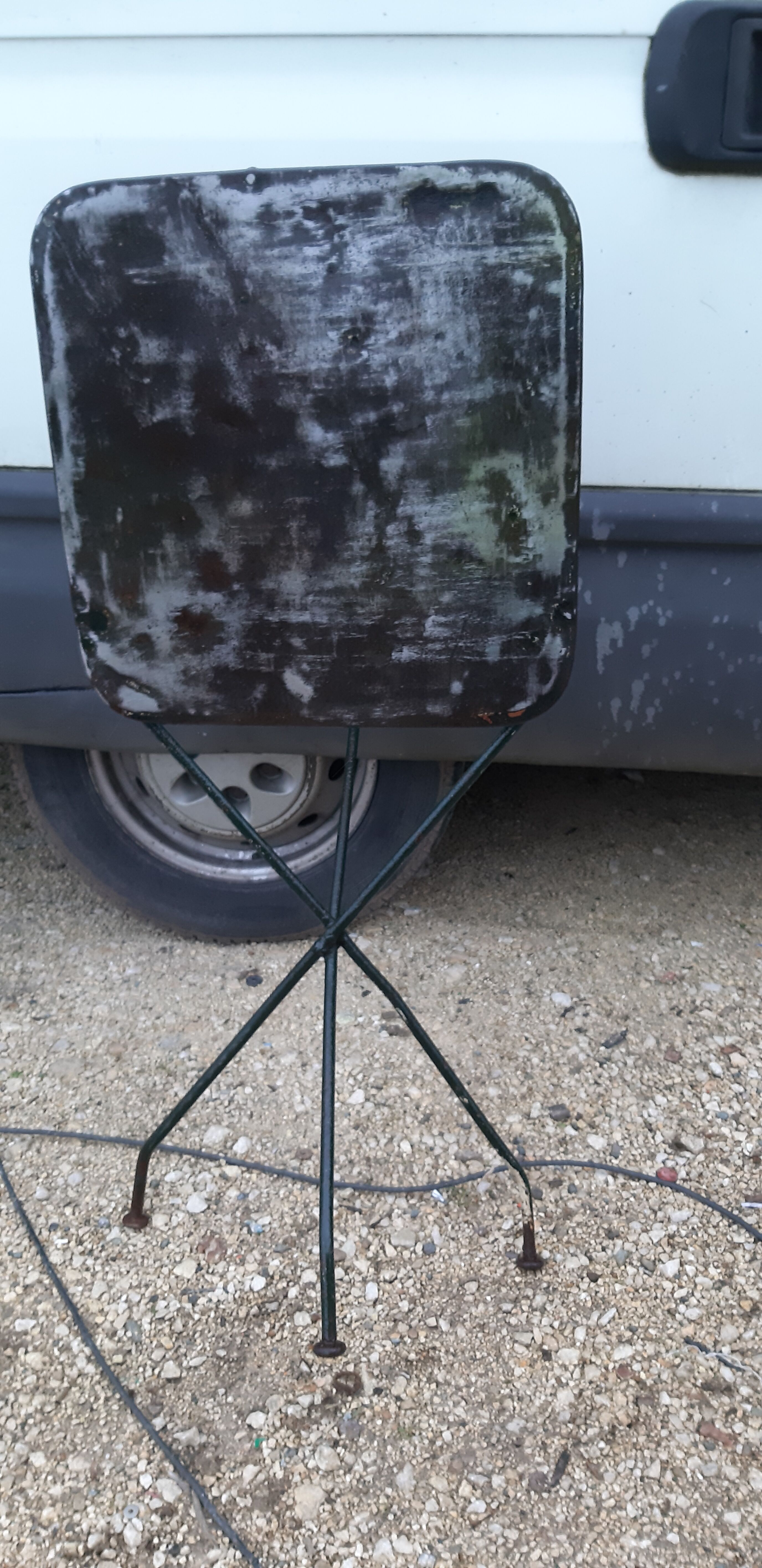 Bistro table 1900 in wrought iron