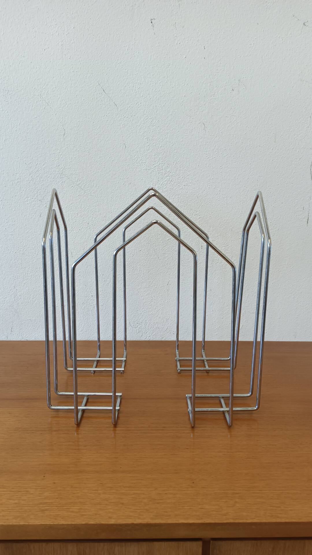 Chrome magazine rack