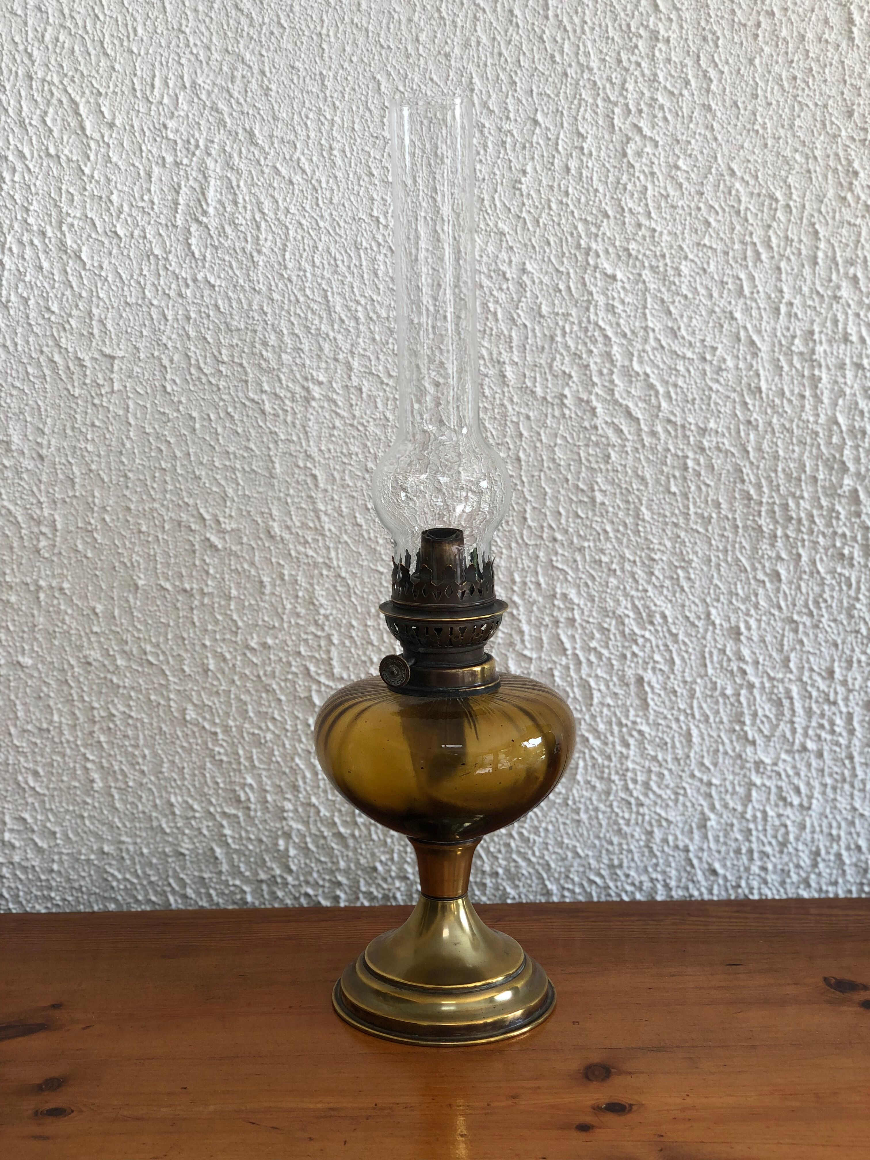 Oil lamp