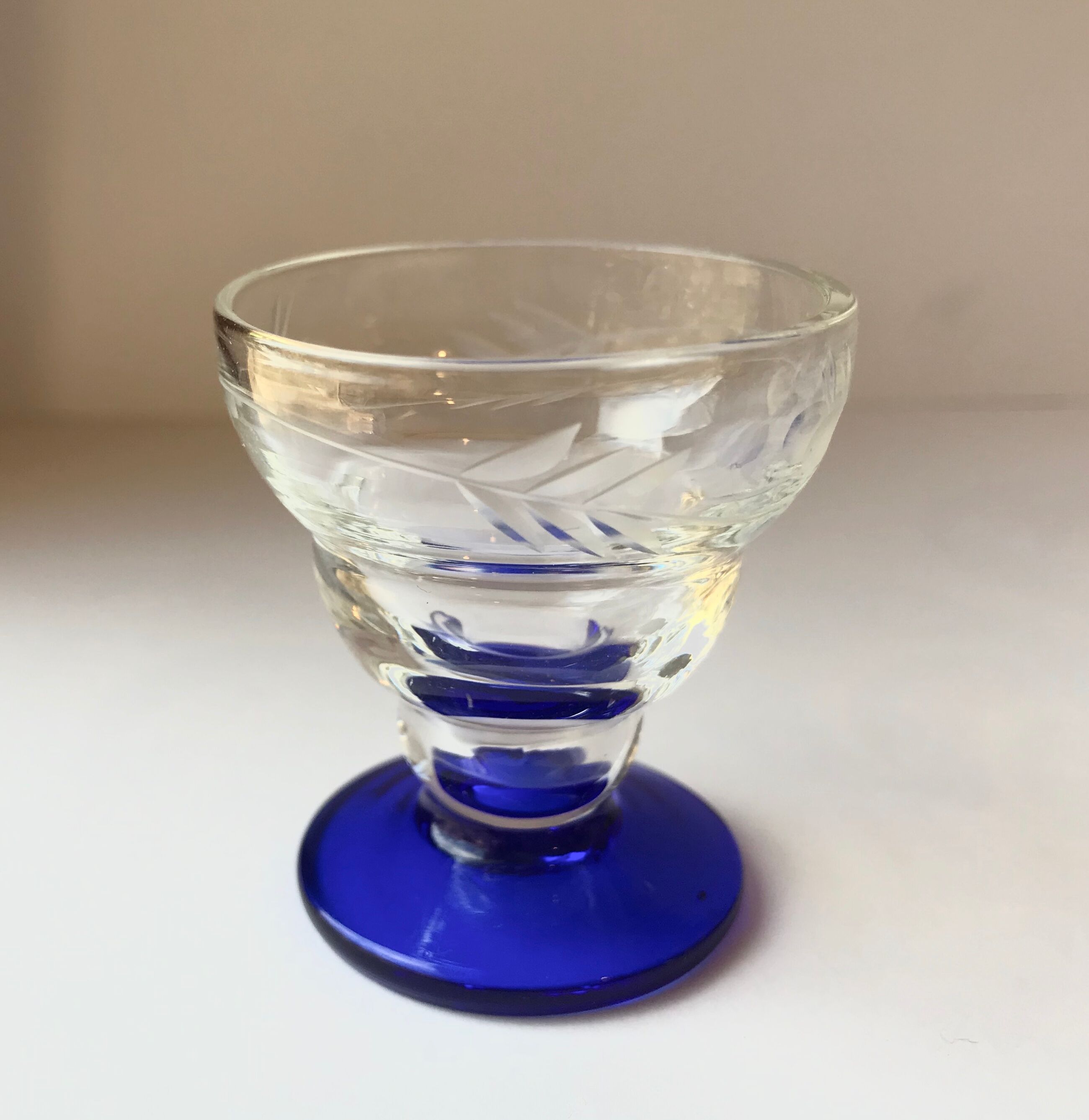 4 old liquor glasses, blue feet and engraved glass