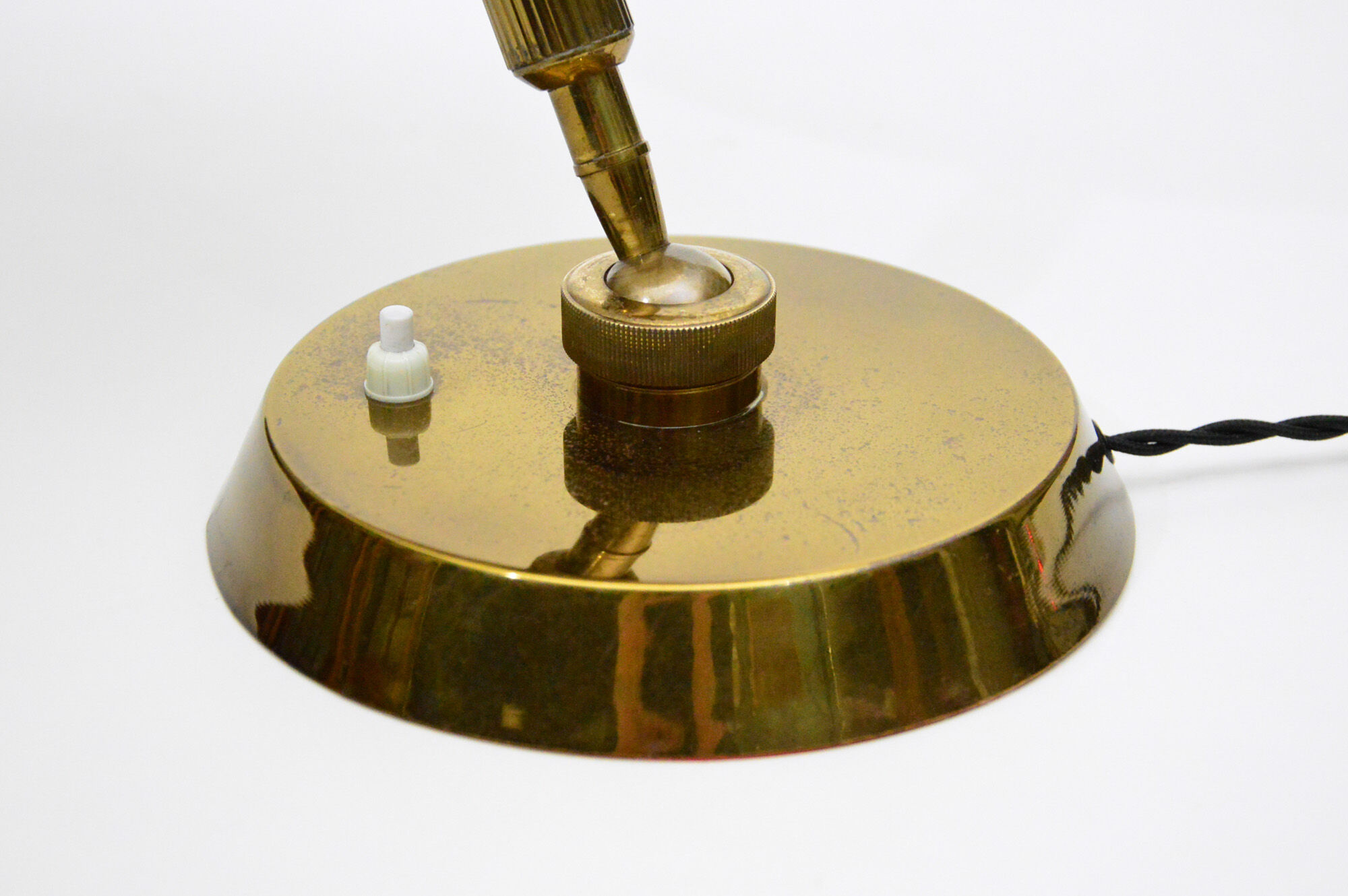 Lampe de bureau en laiton italienne vintage des années 1950 attribuée à Stilnovo