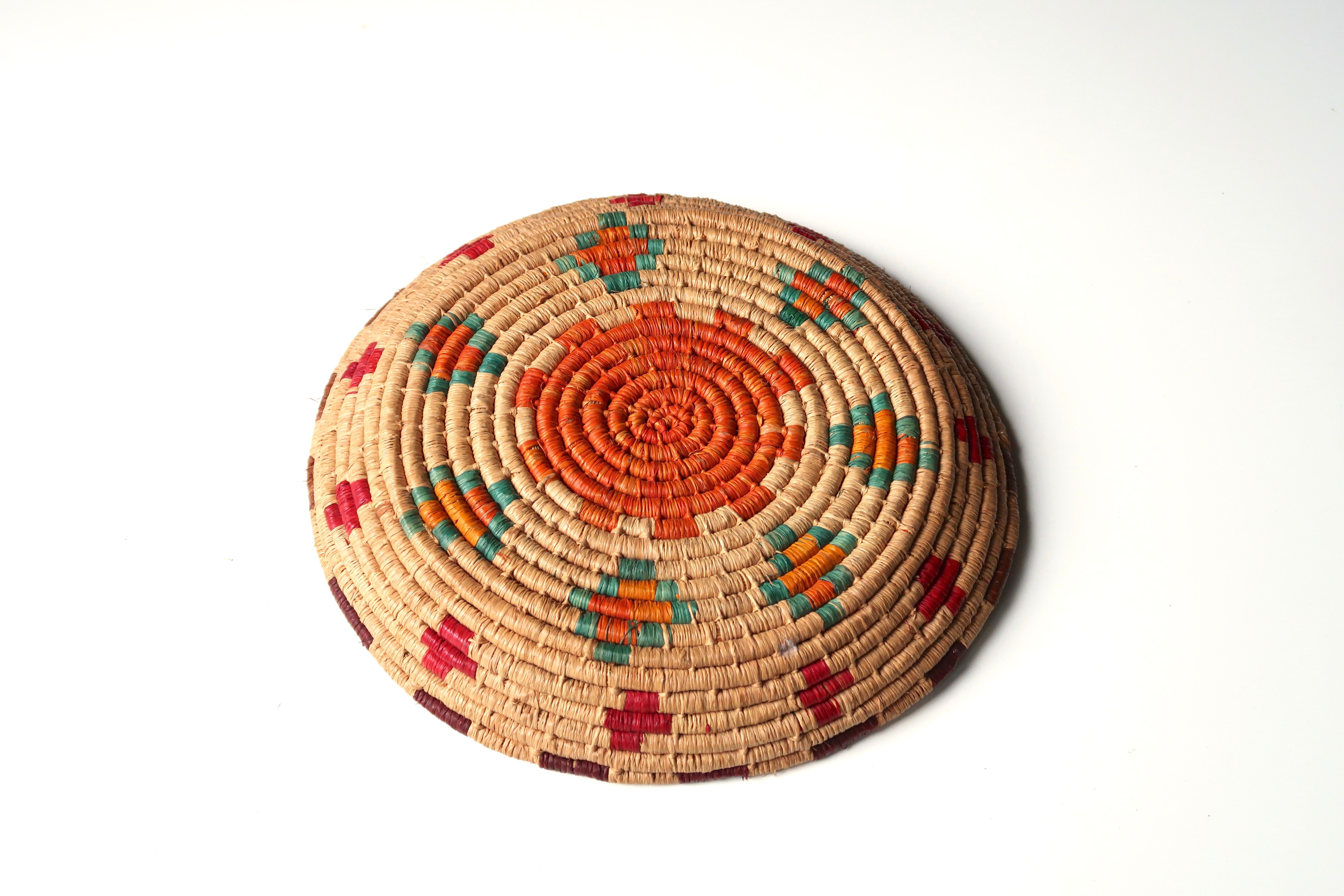 Empty braided pocket African, 70s
