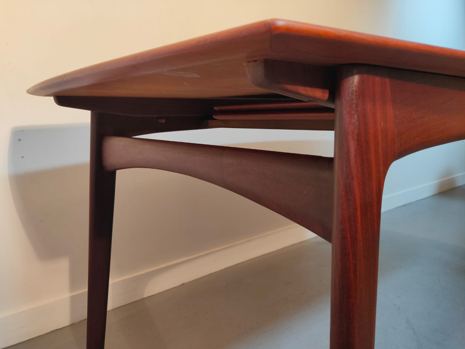 Scandinavian dining table with extension cords by Arn Hovmand-Olsen for Mogens Kold Mobelfabrick