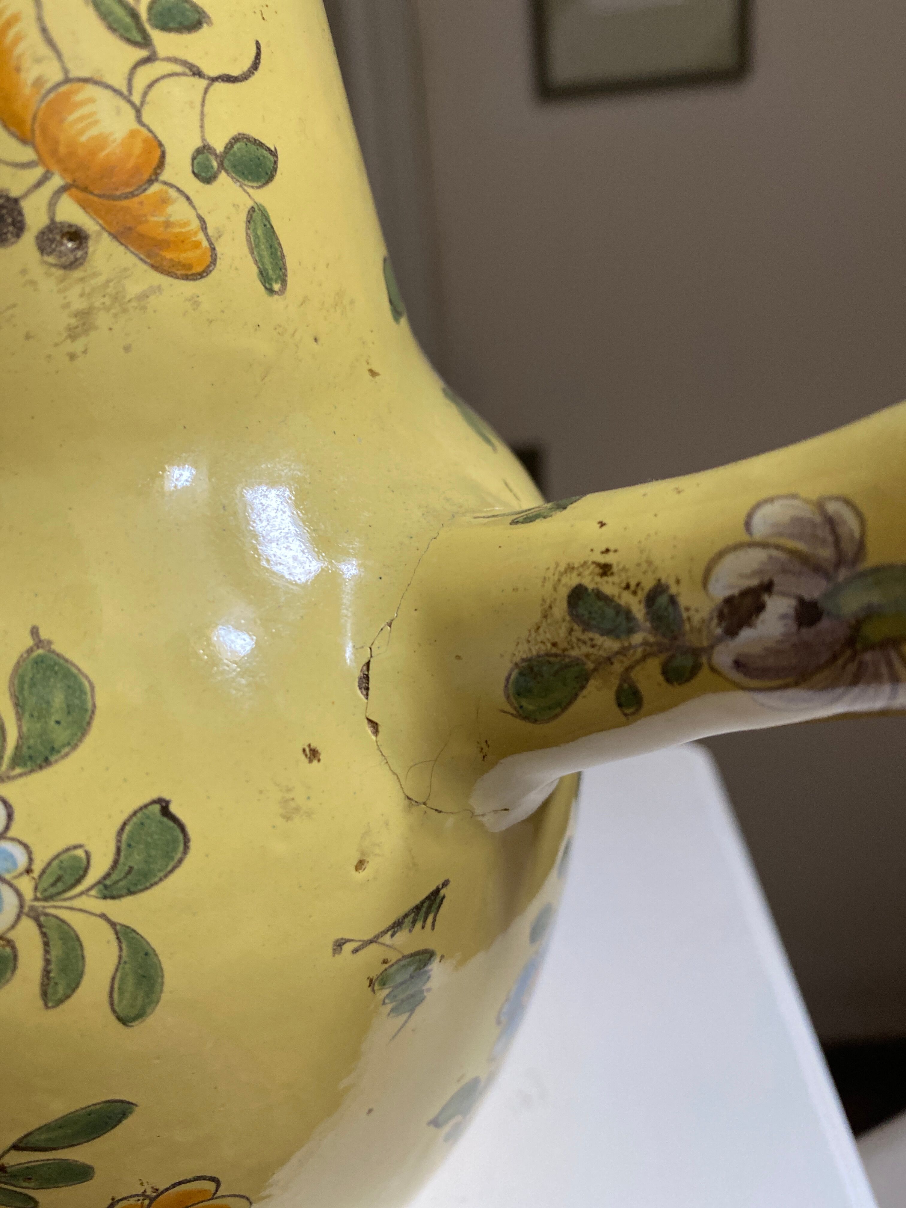 Porcelain chocolatière