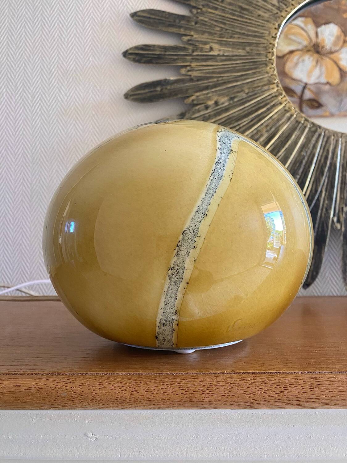 Vintage globe lamp signed Vianne