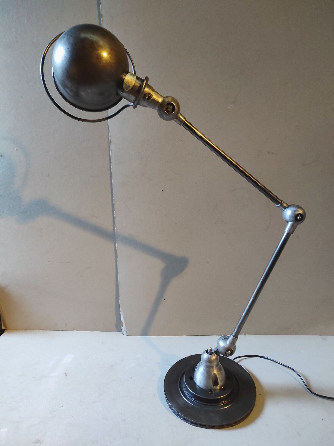 Workshop lamp Jieldé 2 industrial arm patina graphite rifle barrel