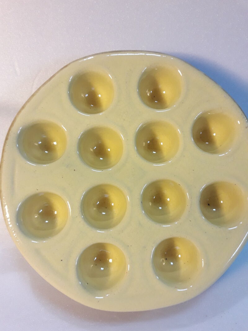 Dish or plate for 12 vintage snails (1)