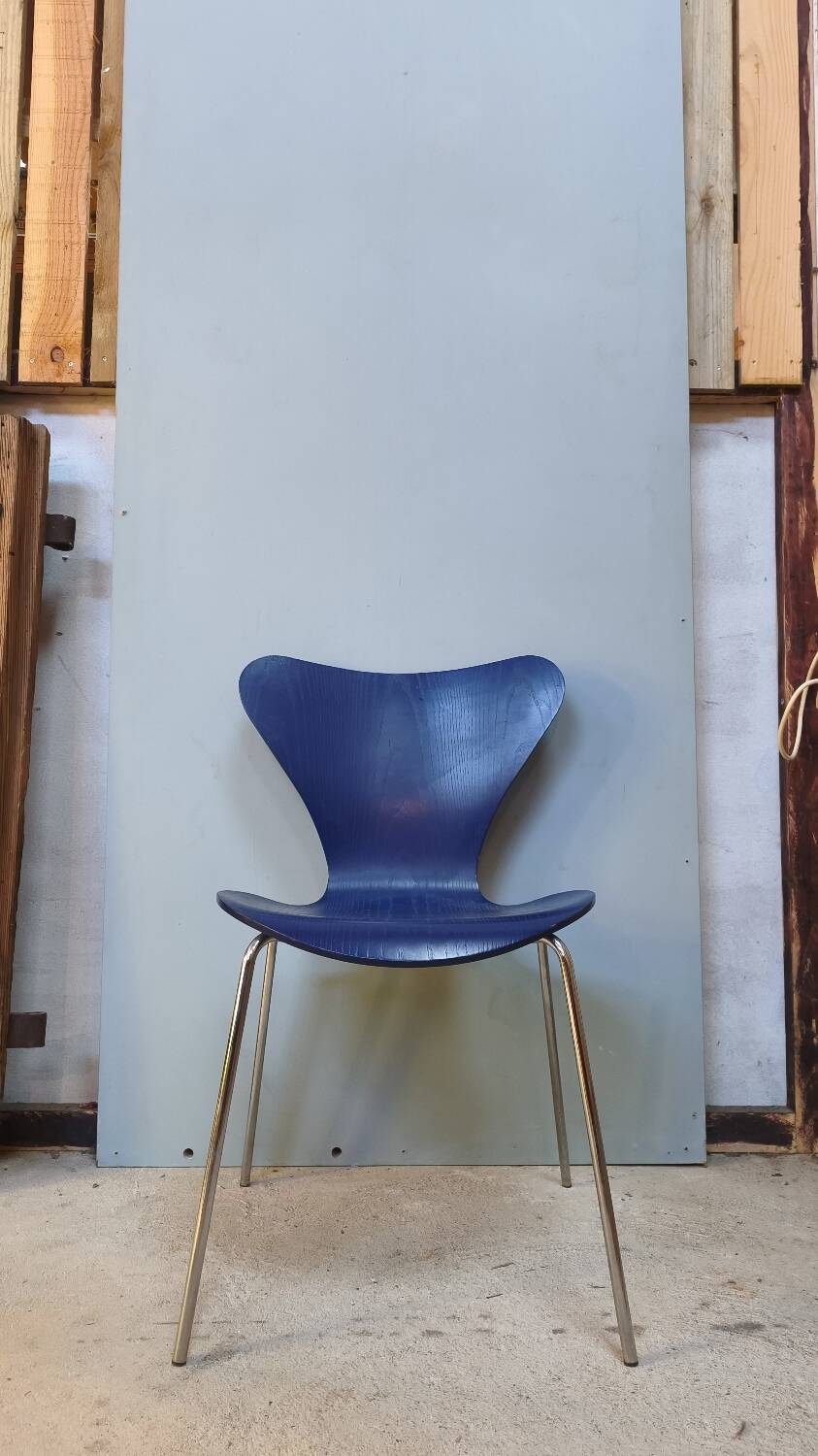 Series 7 Chairs - Arne Jacobsen - Fritz Hansen