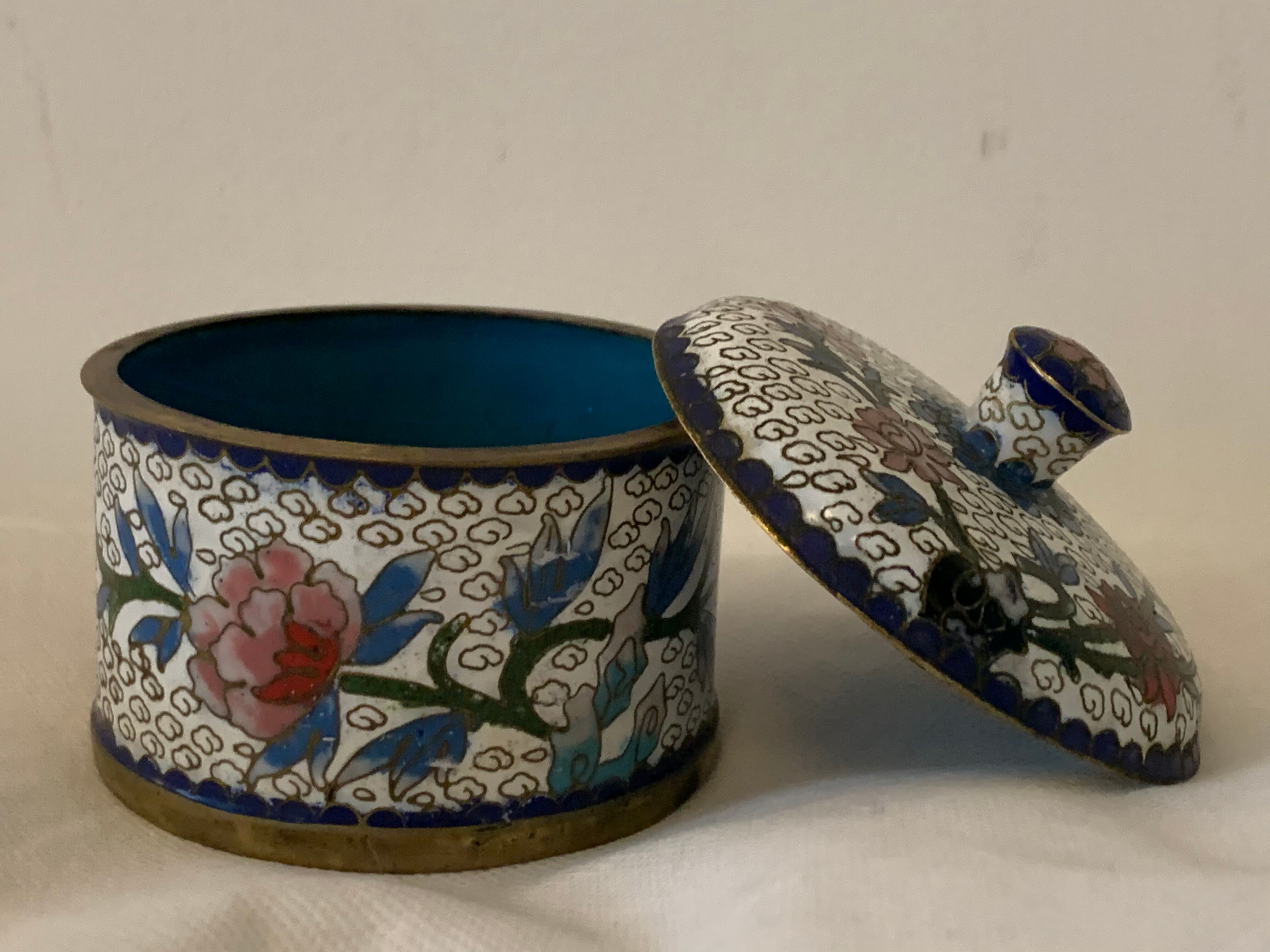 Asian enamels partitioned box