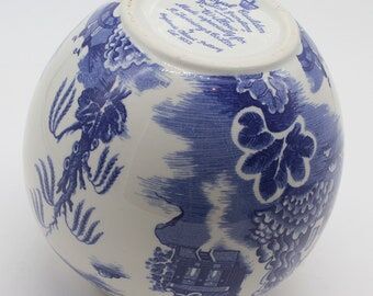 Ceramic vase cauldon