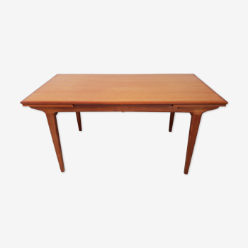 Table extensible scandinave en teck