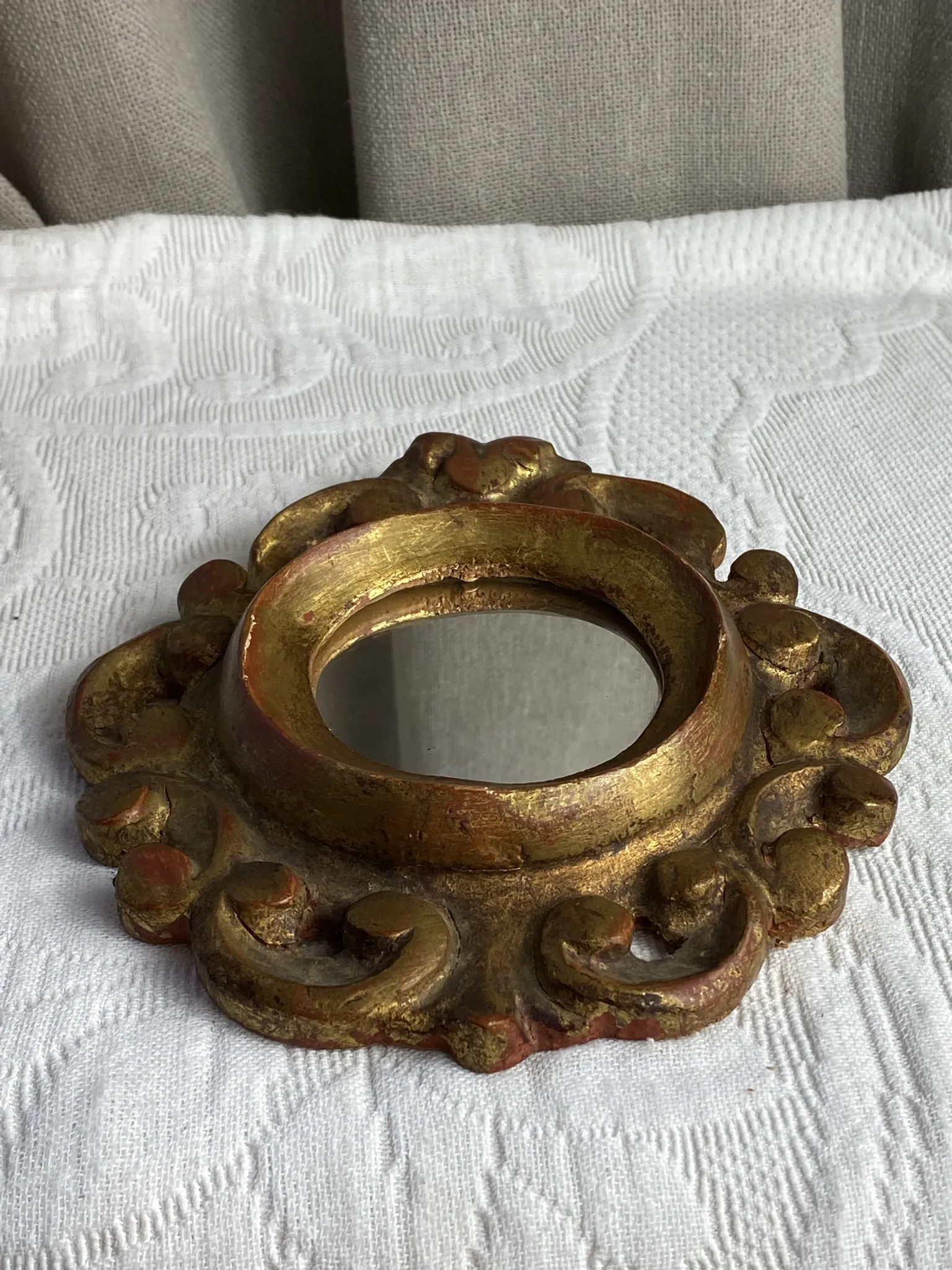 Miroir en bois sculpté de style rococo