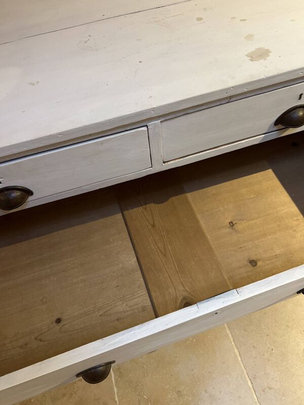 Farinier, buffet ancien en bois massif avec tiroirs