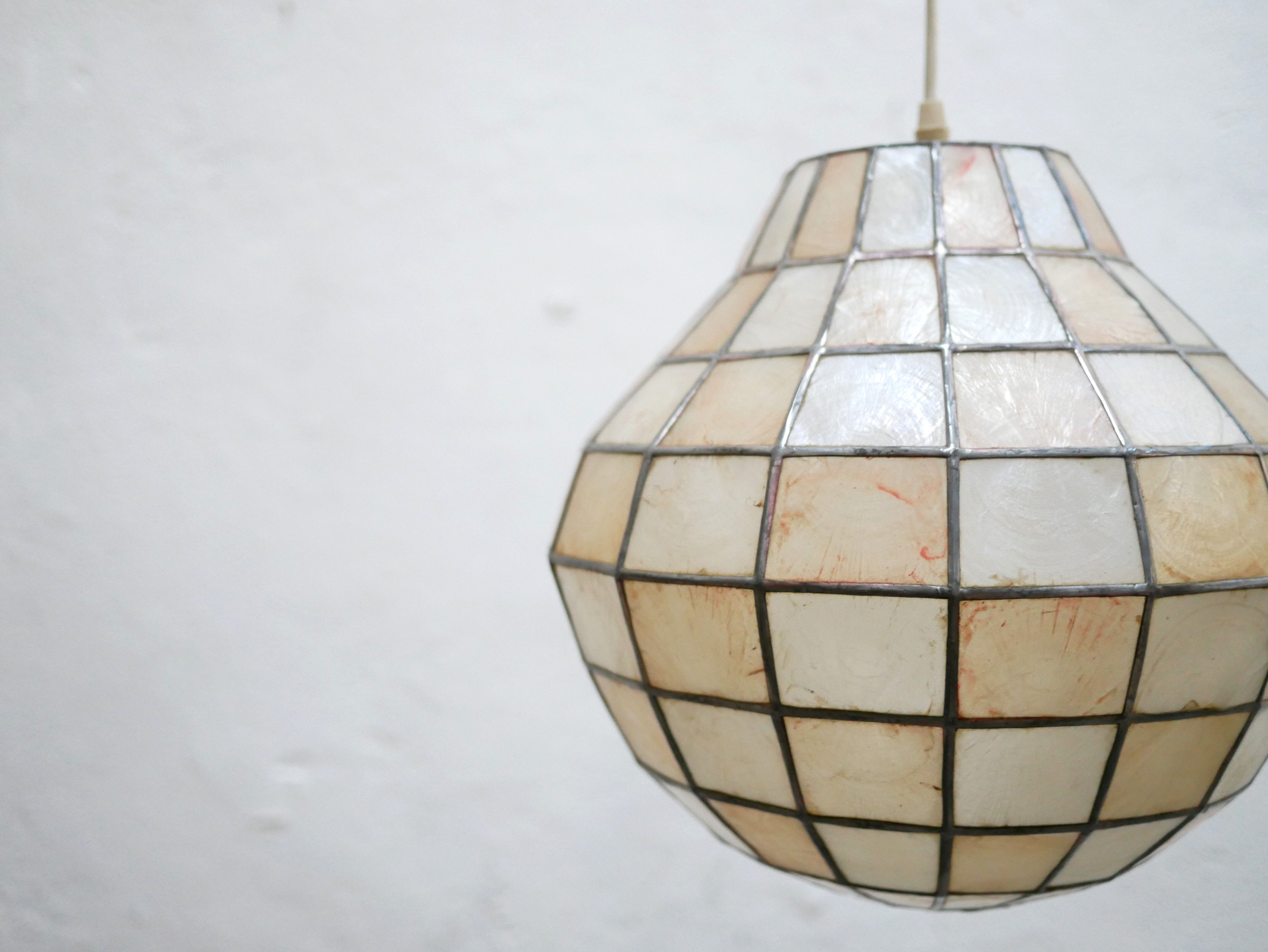 Vintage mother-of-pearl pendant lamp