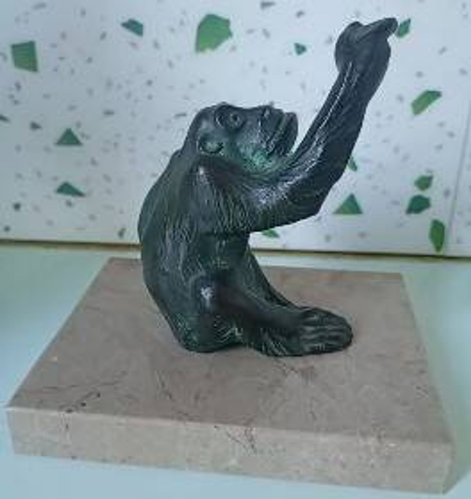 Bronze animalier Orangutan signed Henri Rischmann with a marble base.