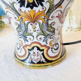 Table lamp in fine earthenware, 1950, in Renaissance style.