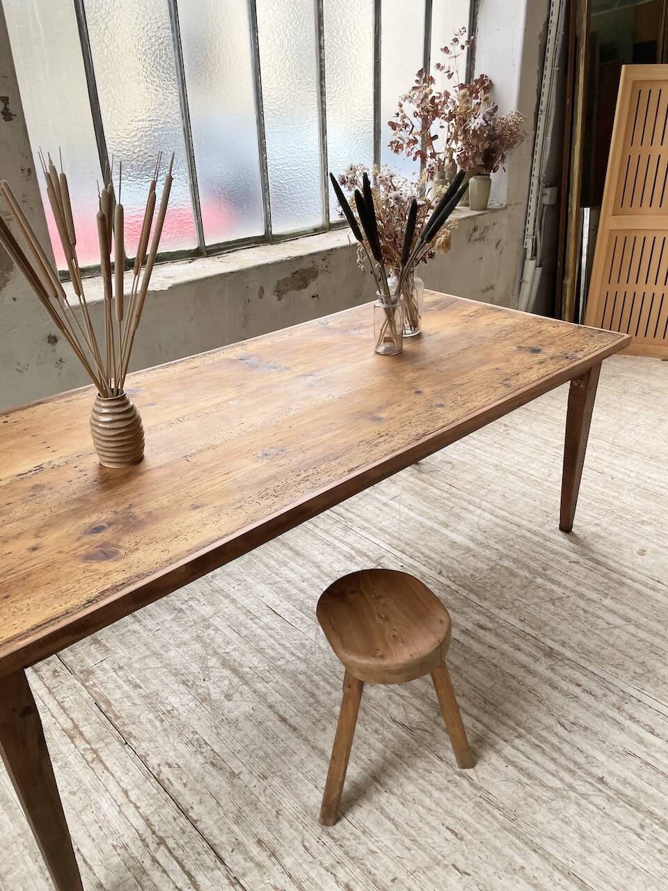 Farmhouse table with spindle legs 2m