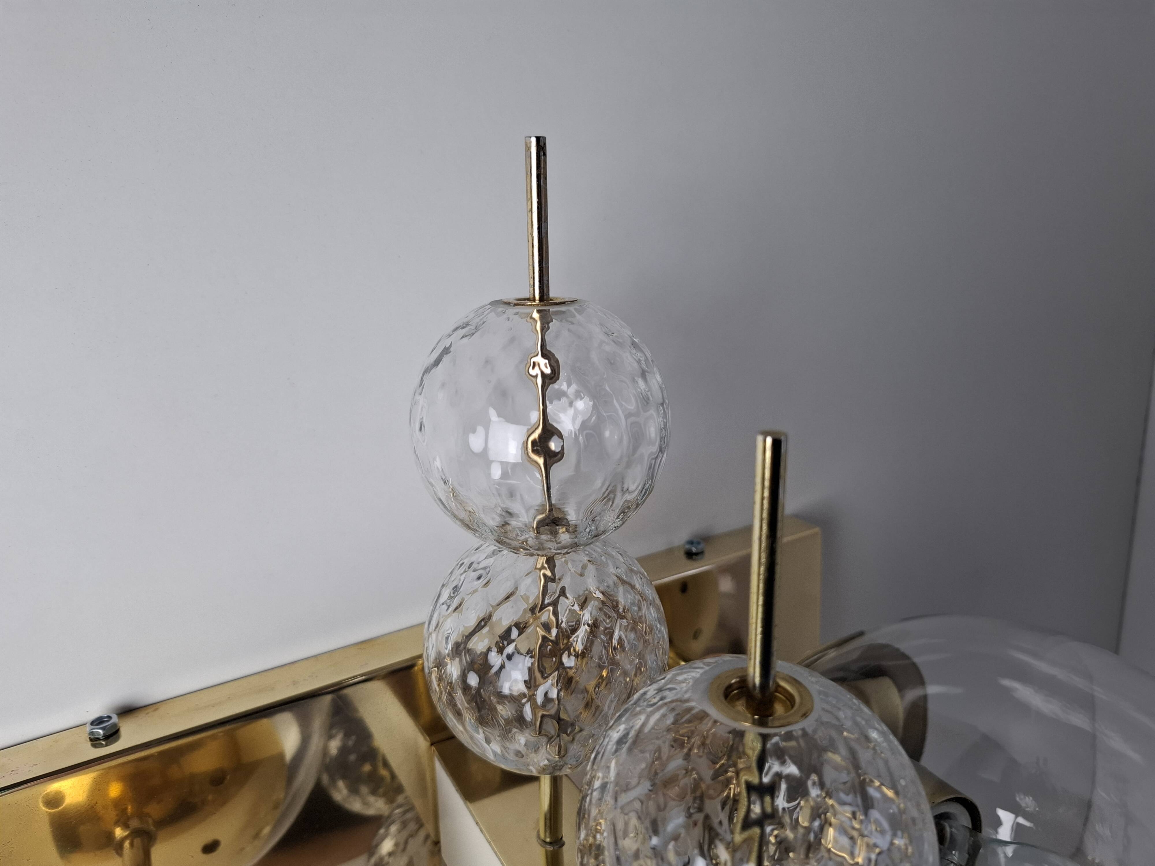 Applique murale tchèque en laiton et verre du milieu du siècle, par Kamenický Šenov, années 1970