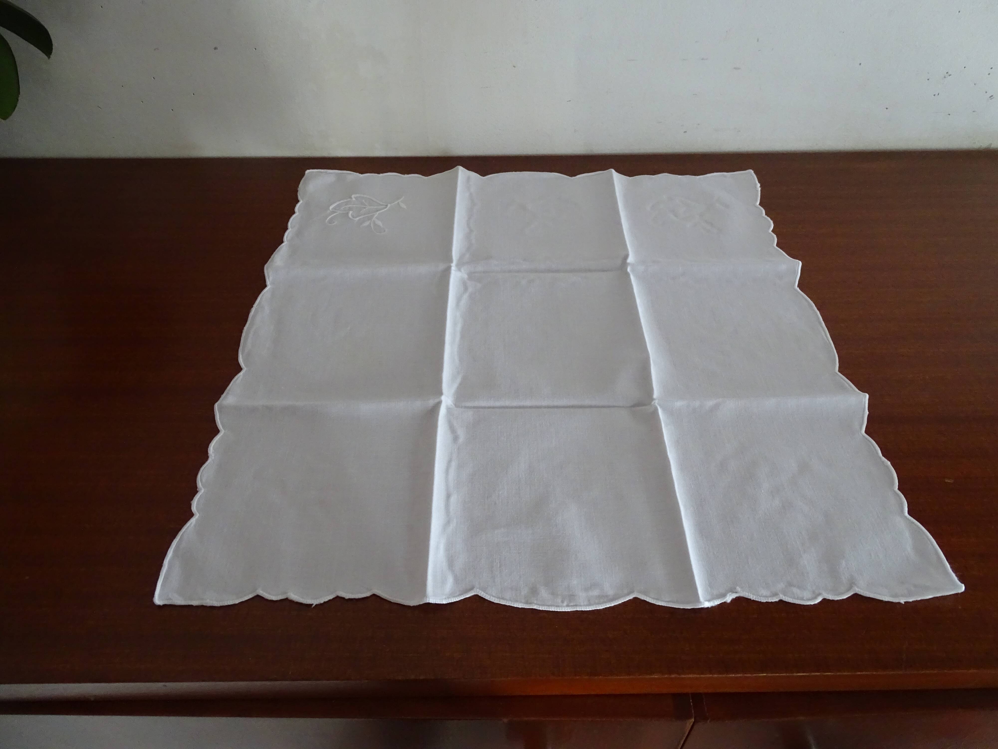Tablecloth and 8 matching cotton towels - 200 x 160