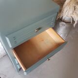 Vintage chest of drawers