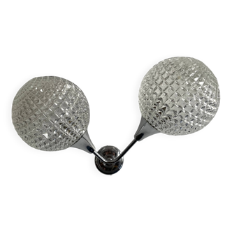 Double wall sconce and globe in diamond-pointed chiseled glass, 1960