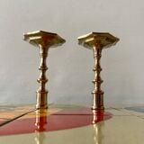 Paire d'anciens bougeoirs en laiton