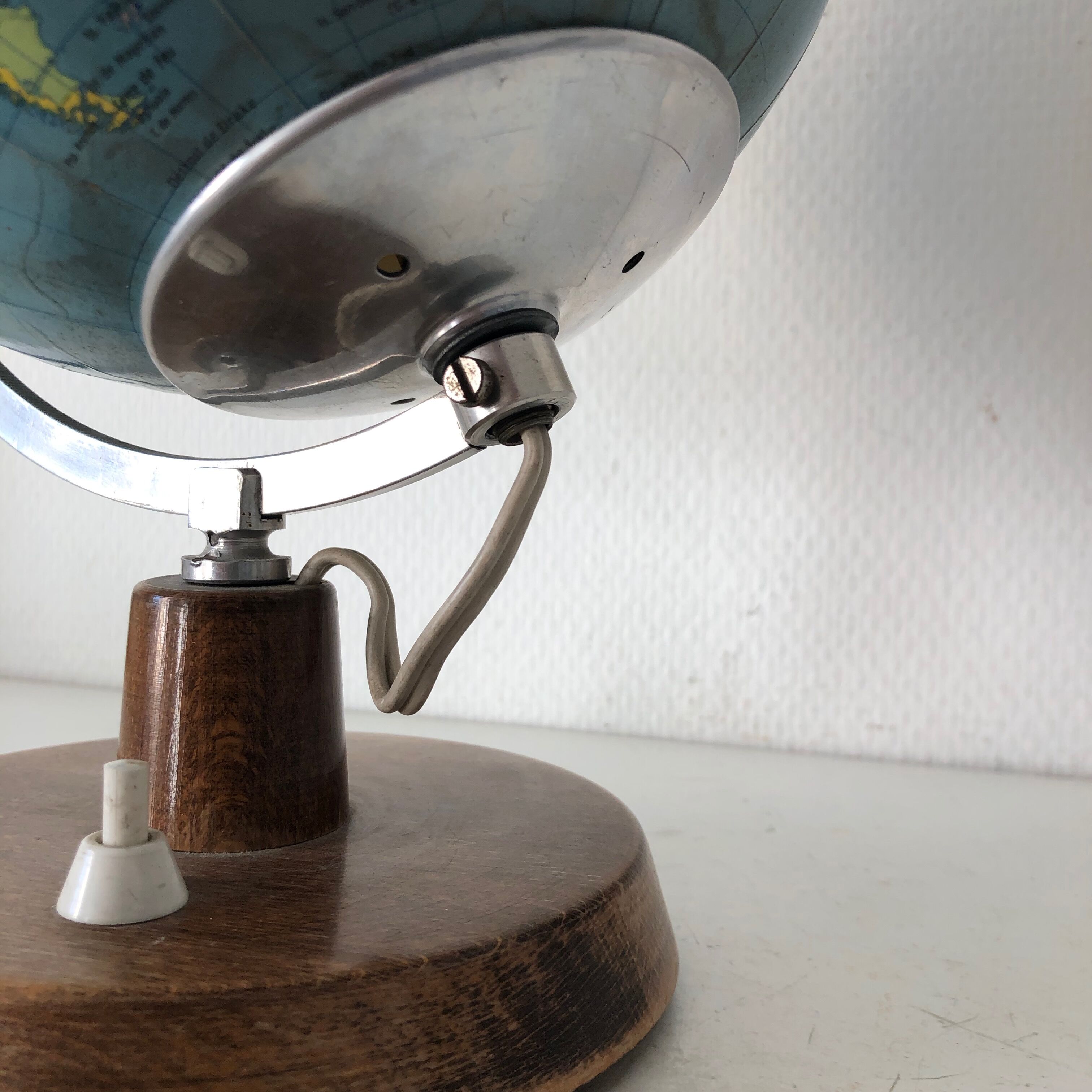 Globe terrestre de Räth ex-RDA vintage 1960 33cm