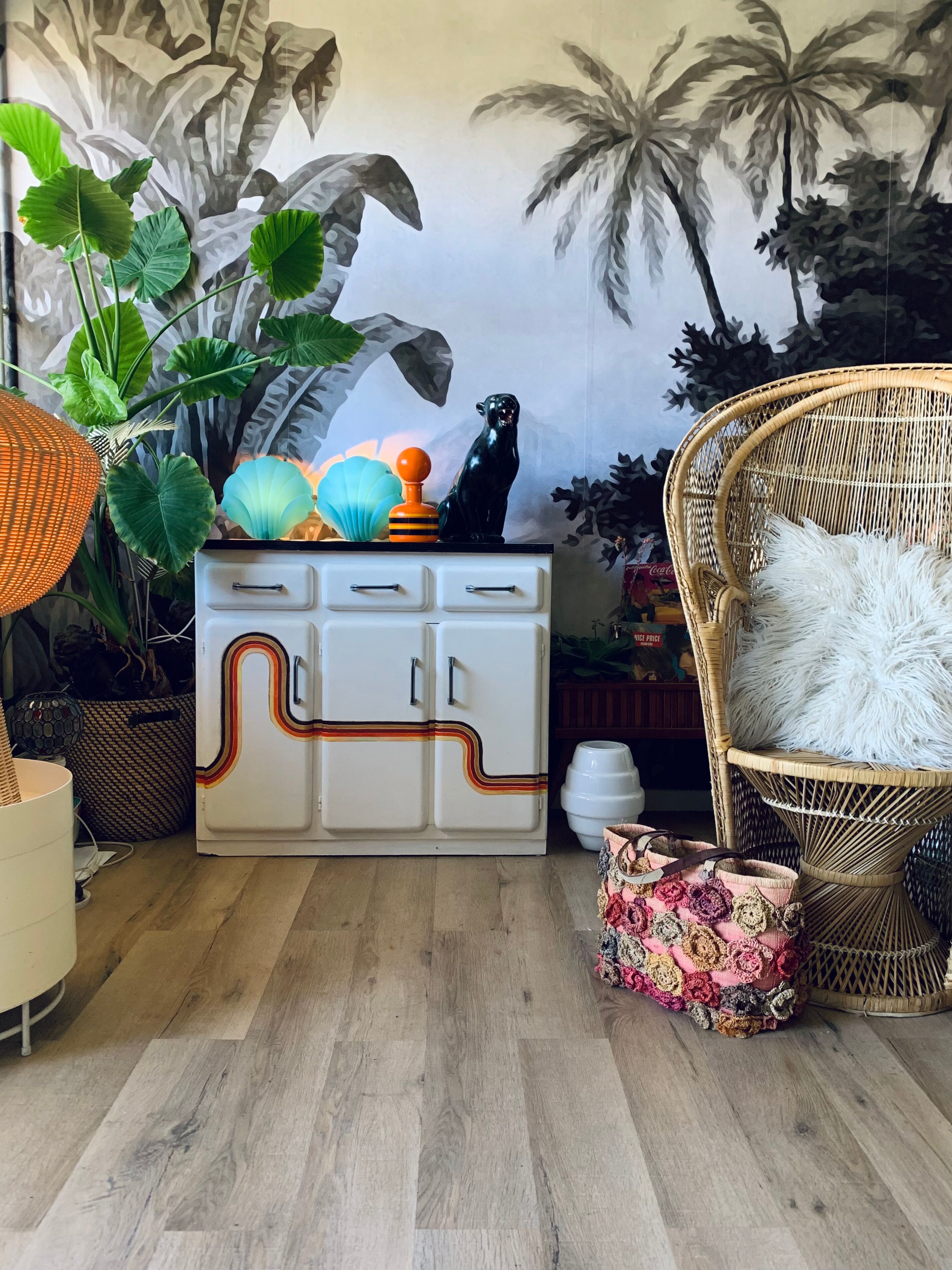 Buffet Mado vintage bottom rainbow