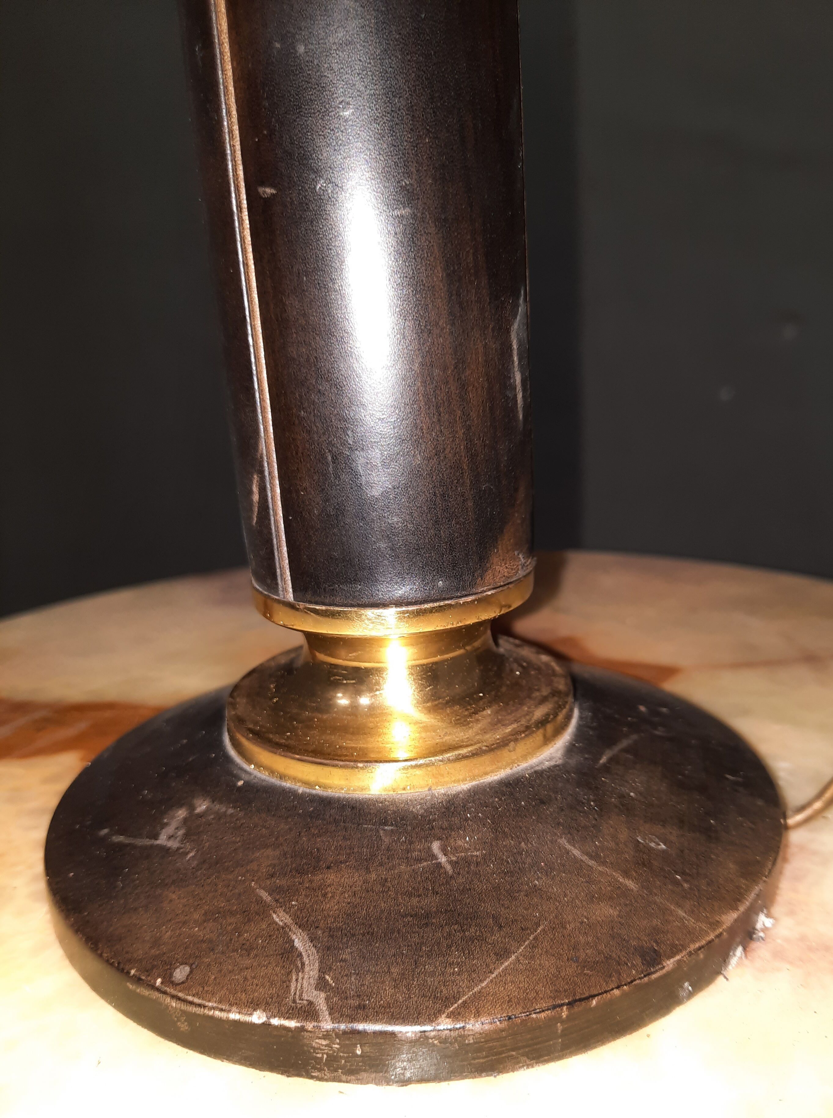 Lampe de burreau gainée cuir