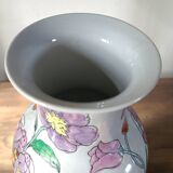 Hand-painted Chinese vase | Floral patterns