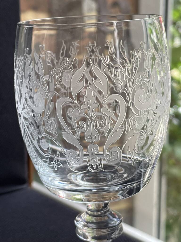 6 engraved crystal glasses