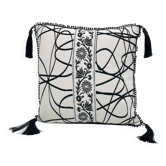 Coussin carré noir et blanc, modèle Ella
